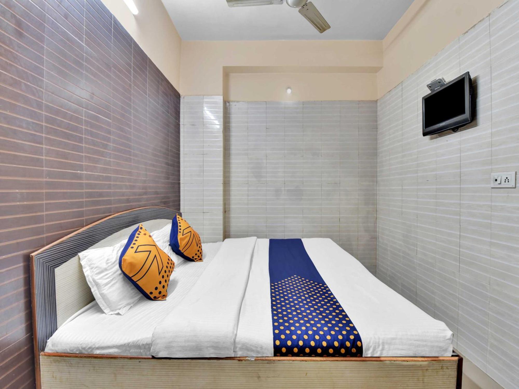 Oyo 85212 Hotel Vaibhav アジュメール エクステリア 写真